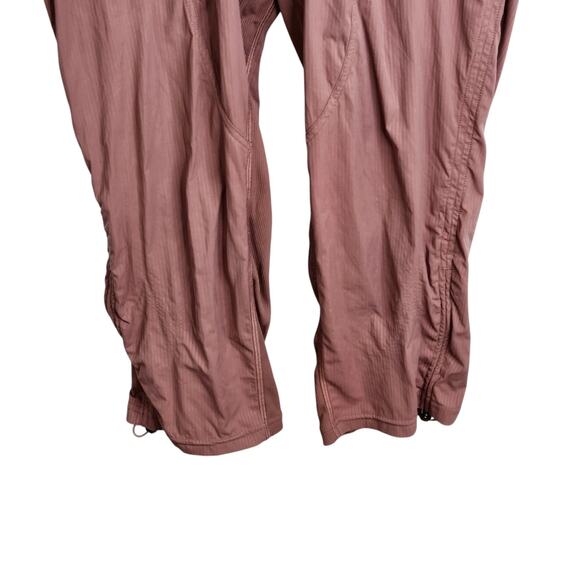 Lululemon‎ Dance Studio Crop 25" Red Dust Women's Size 8 - Picture 3 of 7